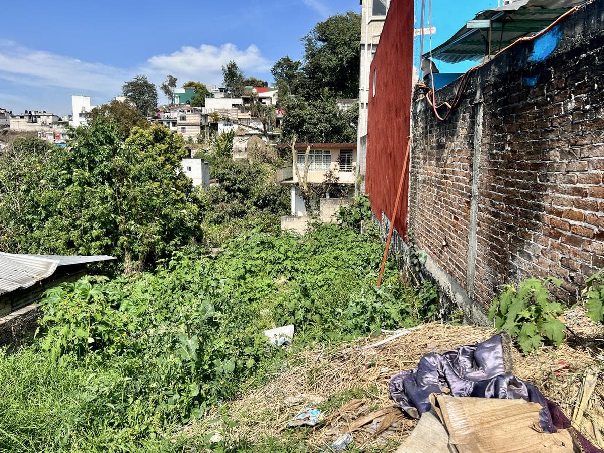 Land for sale in Xalapa, Veracruz, located in the Ferrer Guardia neighborhood, OXXO area