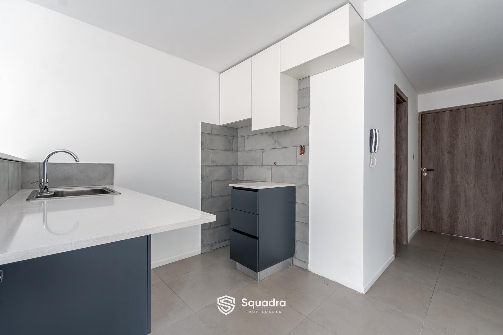 FOR SALE - Studio apartment with patio - Echesortu neighborhood, Rosario.
