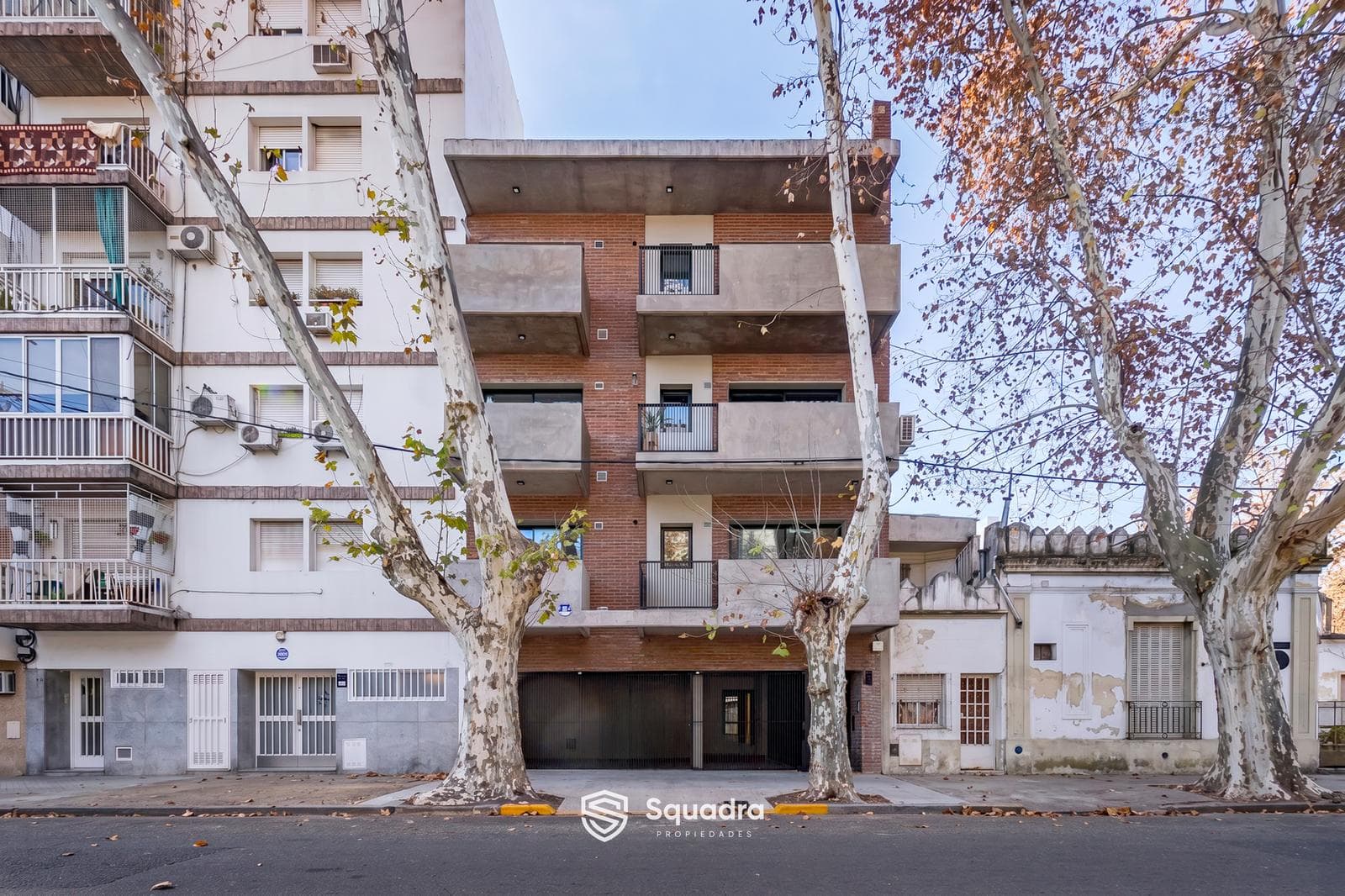 FOR SALE - Double garage located on the ground floor - Echesortu neighborhood, Rosario.
