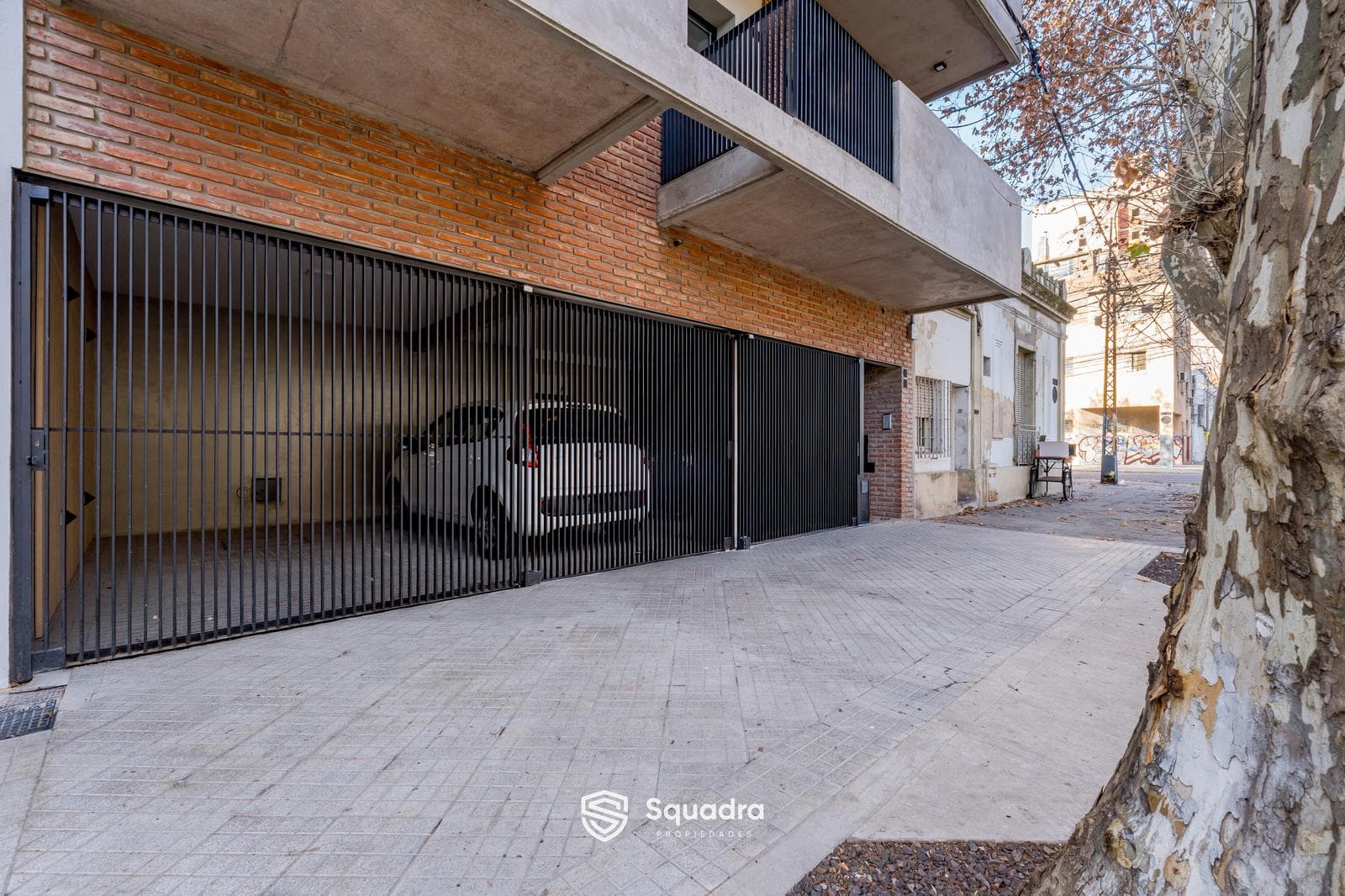 FOR SALE - Double garage located on the ground floor - Echesortu neighborhood, Rosario.