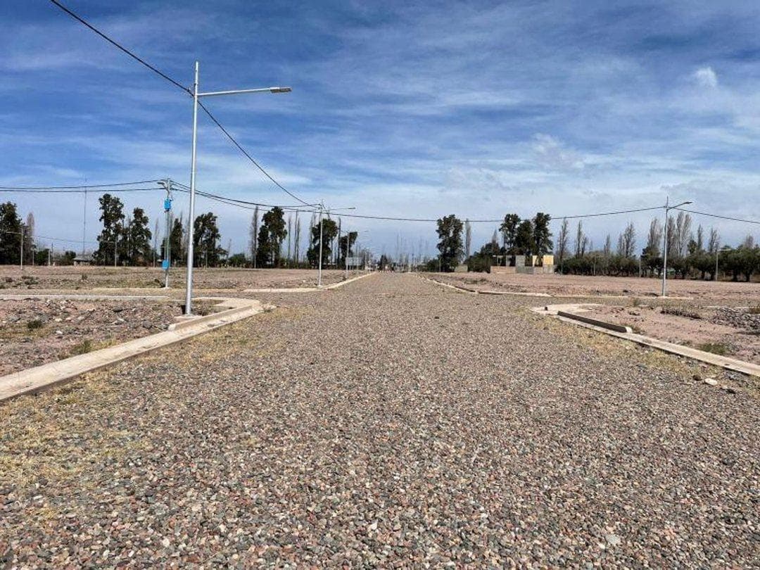 Land for Sale in the Vista Michelo Neighborhood, Maipú