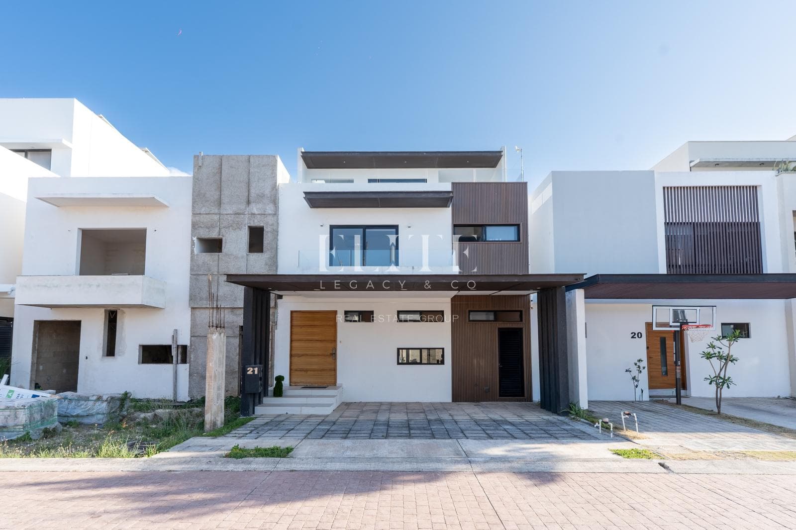 4-Bedroom House for Sale in Residencial Río
