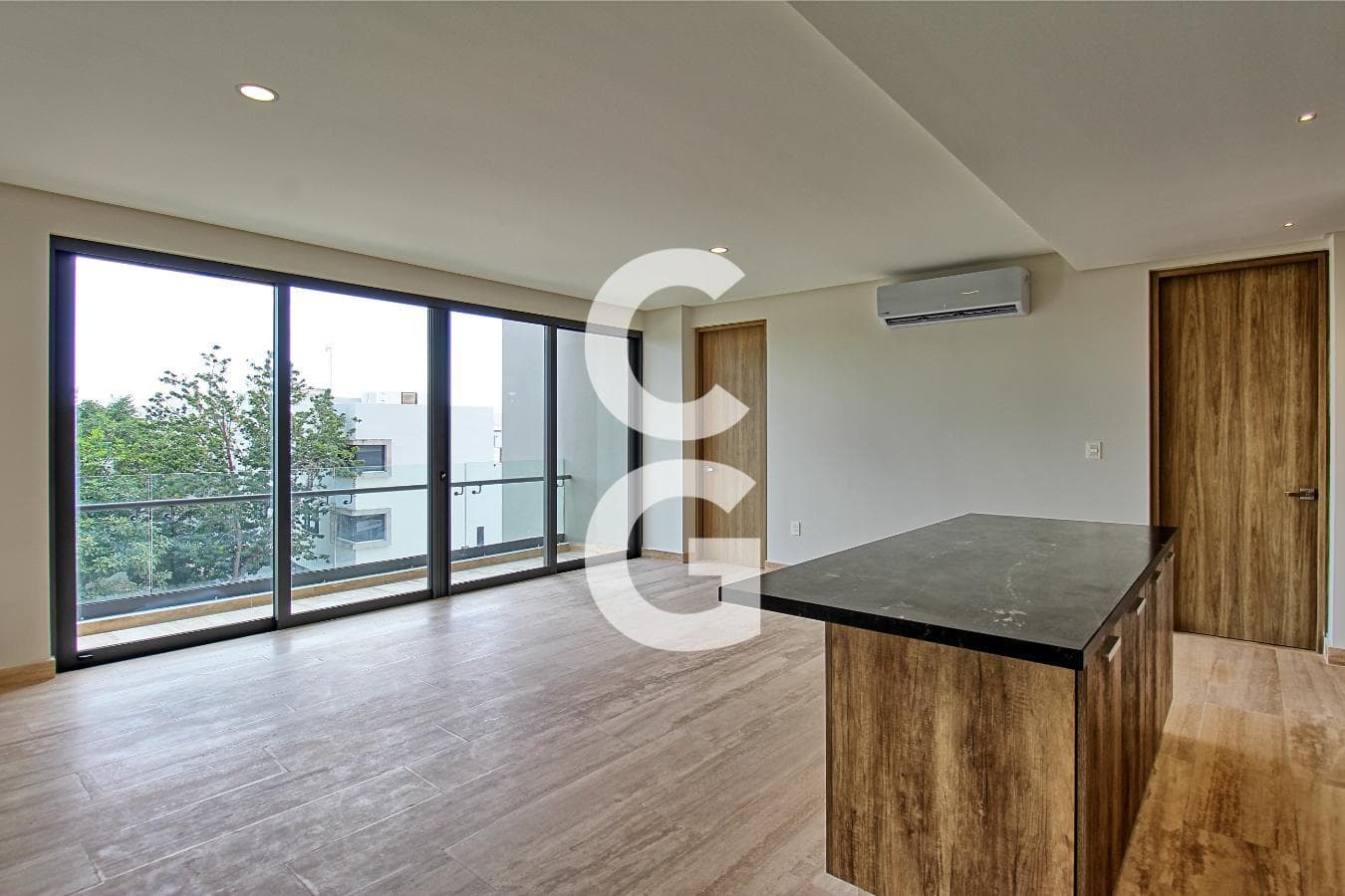 Apartment for Rent in Cancún at Arbolada Towers with a Spacious Terrace and 2 Bedrooms