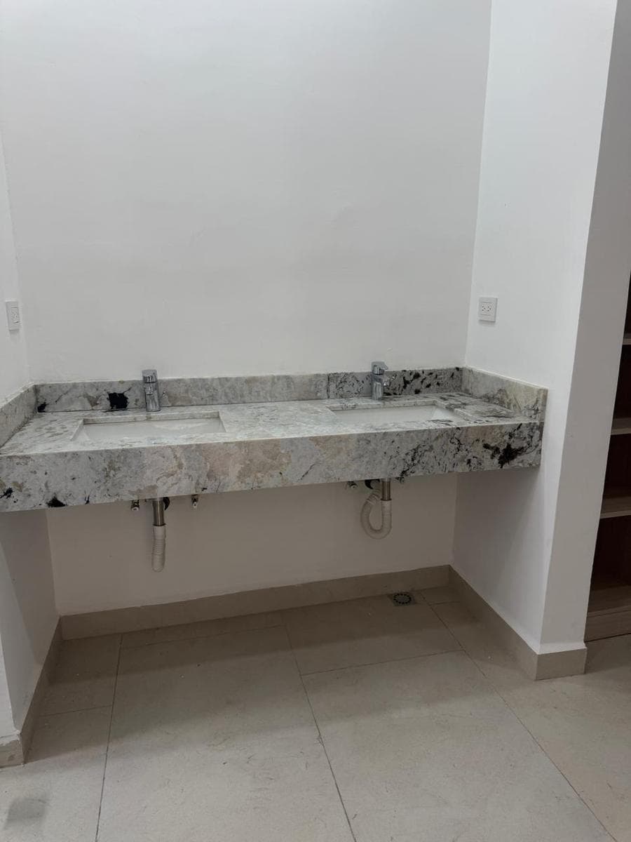 CASA EN VENTA CUMBRES ELITE PREMIER