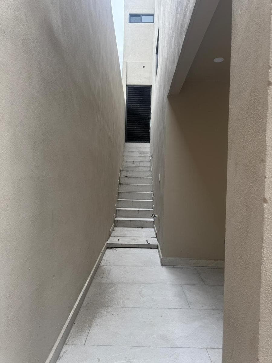 CASA EN VENTA CUMBRES ELITE PREMIER