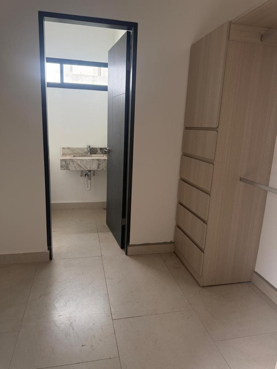 CASA EN VENTA CUMBRES ELITE PREMIER