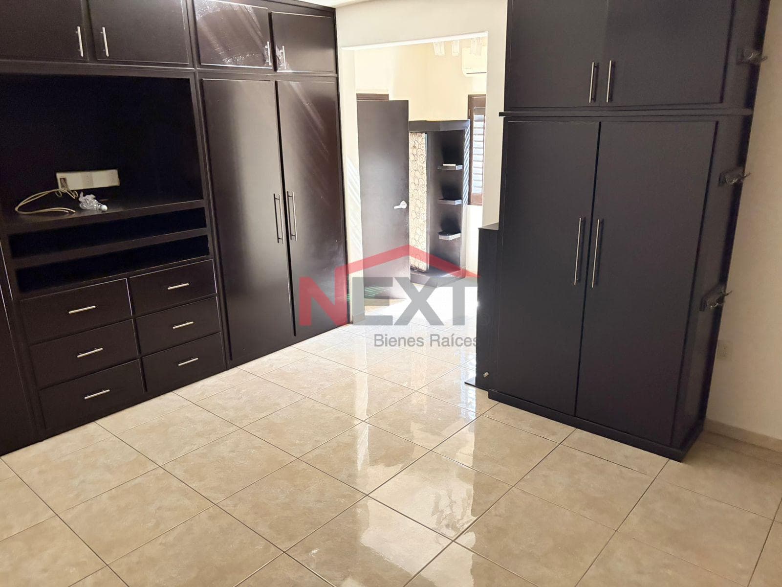 CASA EN VENTA COL. TULIPANES II