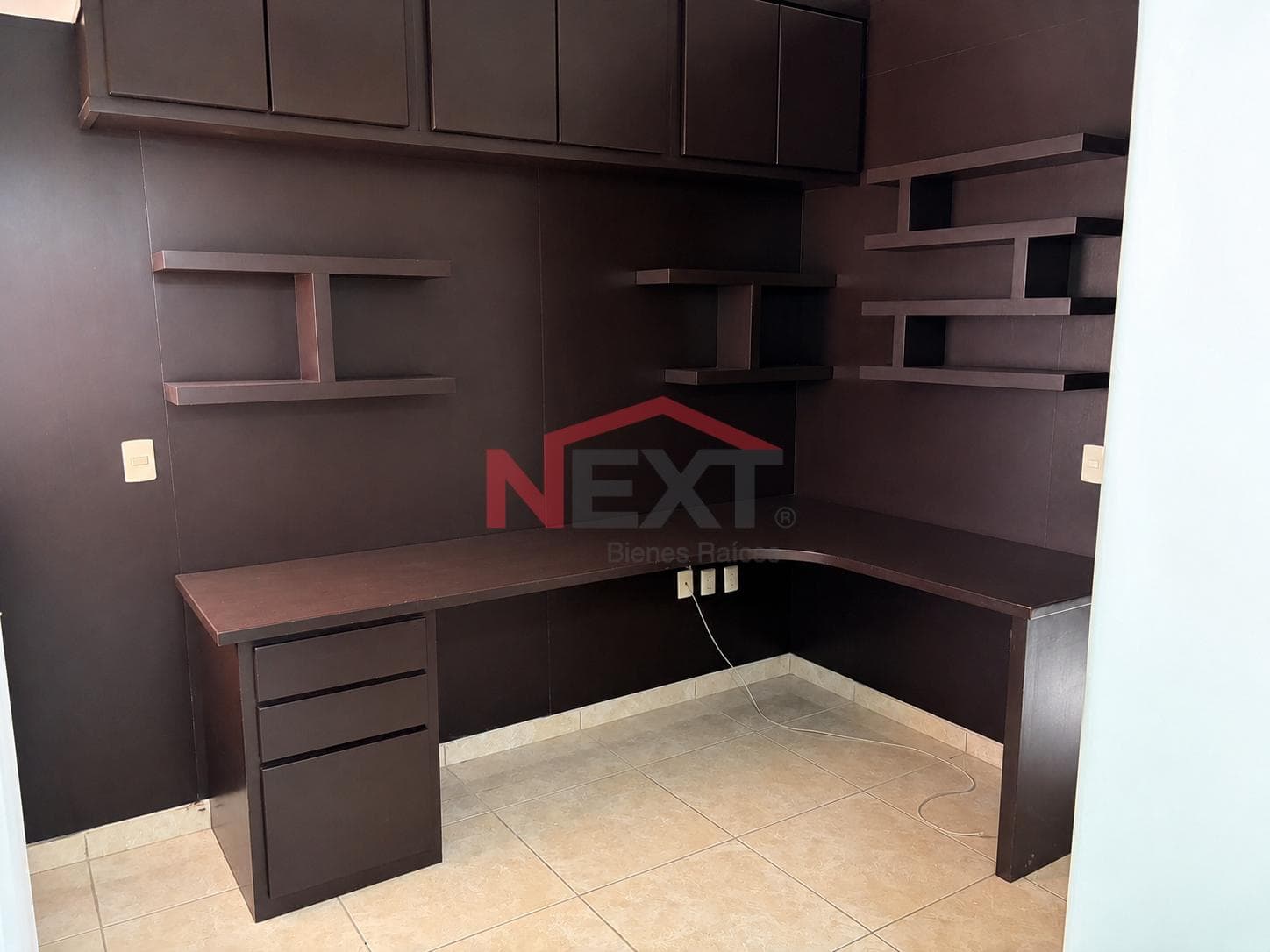 CASA EN VENTA COL. TULIPANES II