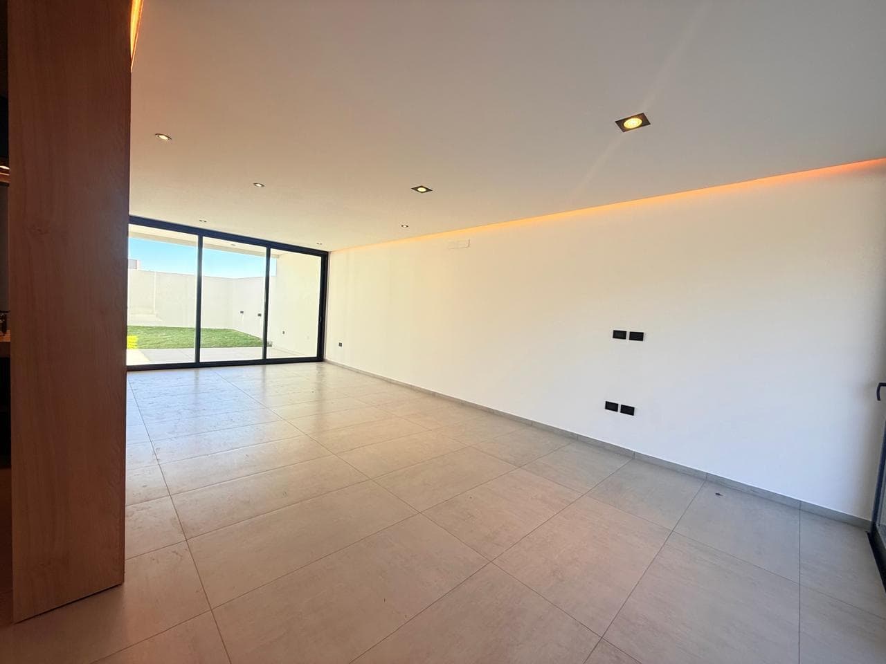 Luxury Duplex for Sale: 3 Bedrooms - Campo Chico