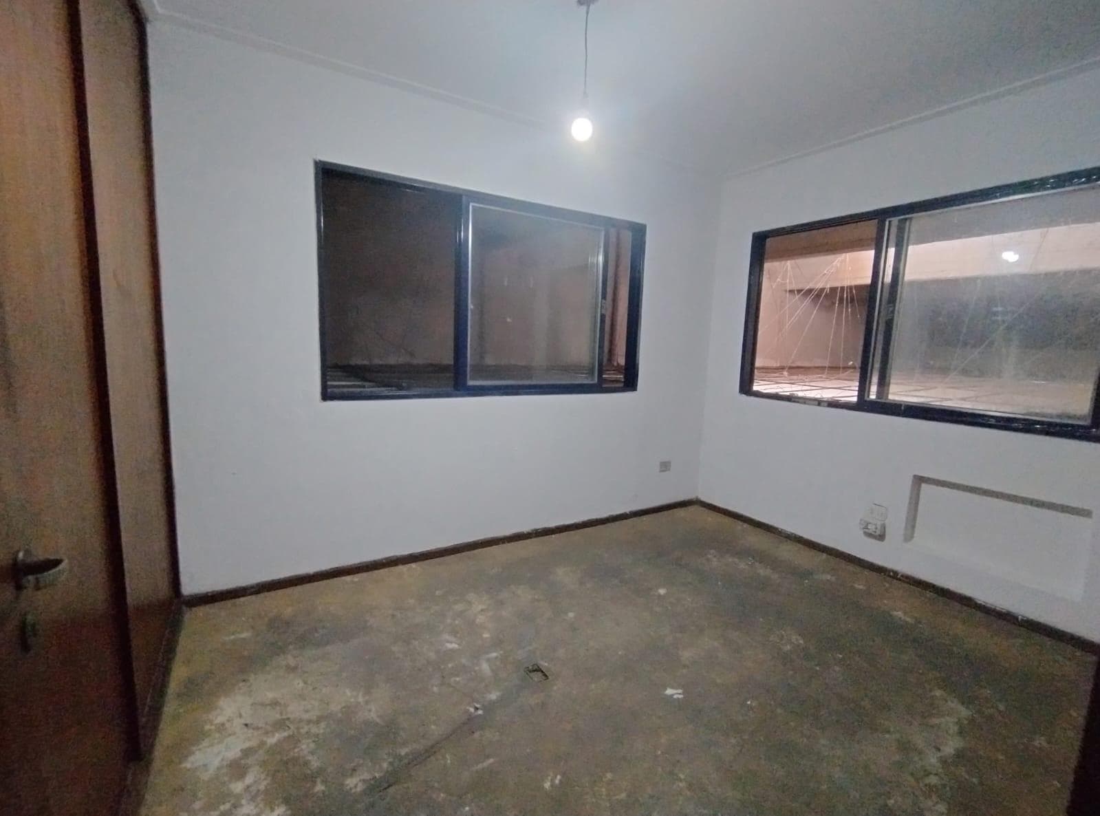 FOR RENT - 460 m² commercial space. Pichincha, Rosario