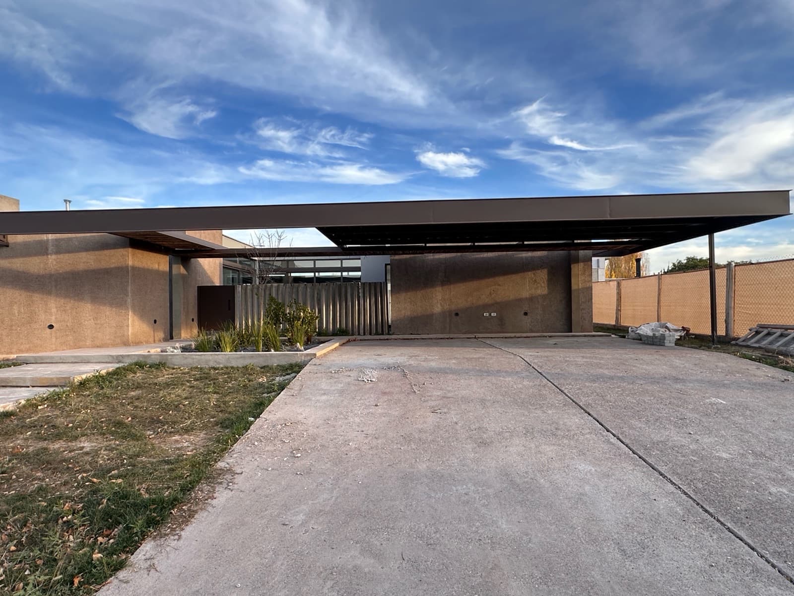 House in Chacras De Coria