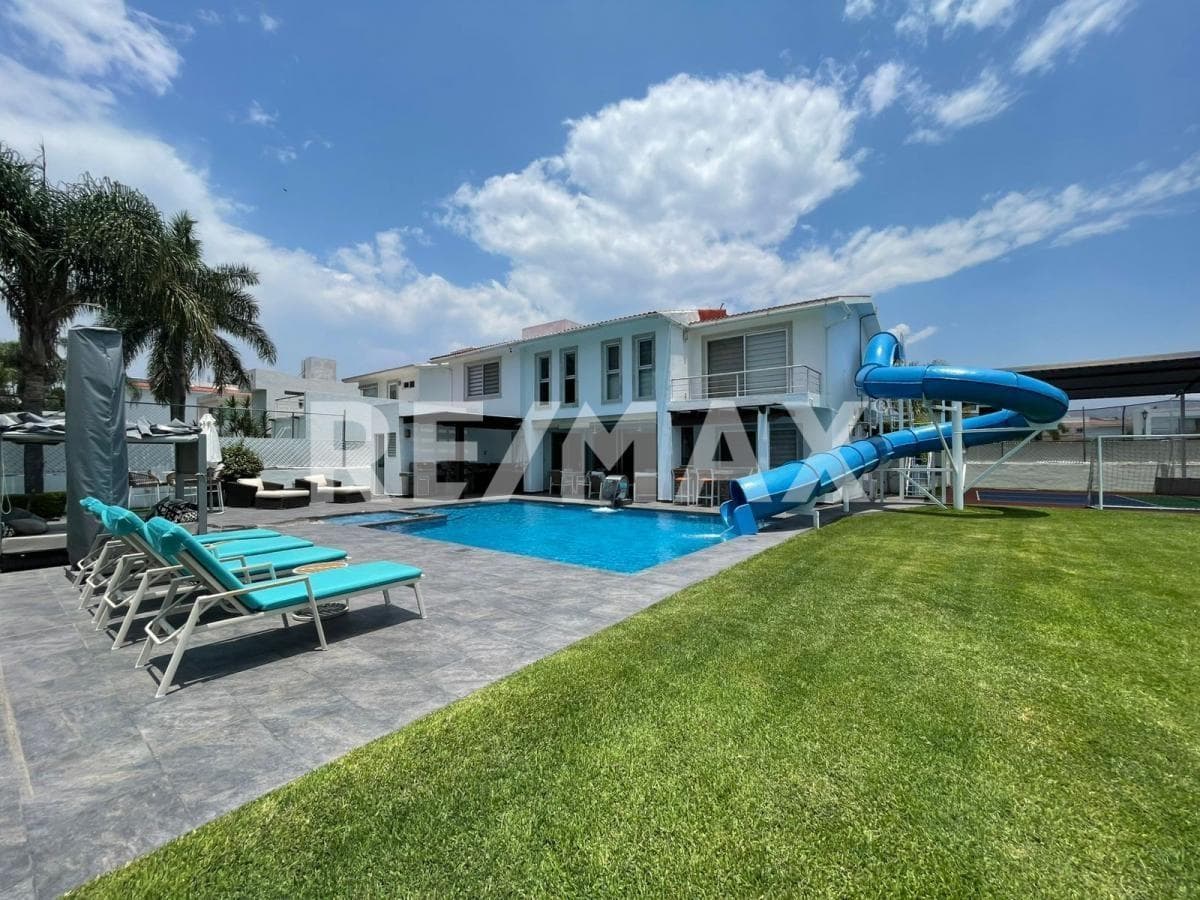 House for Sale in Morelos, Lomas de Cocoyoc Subdivision