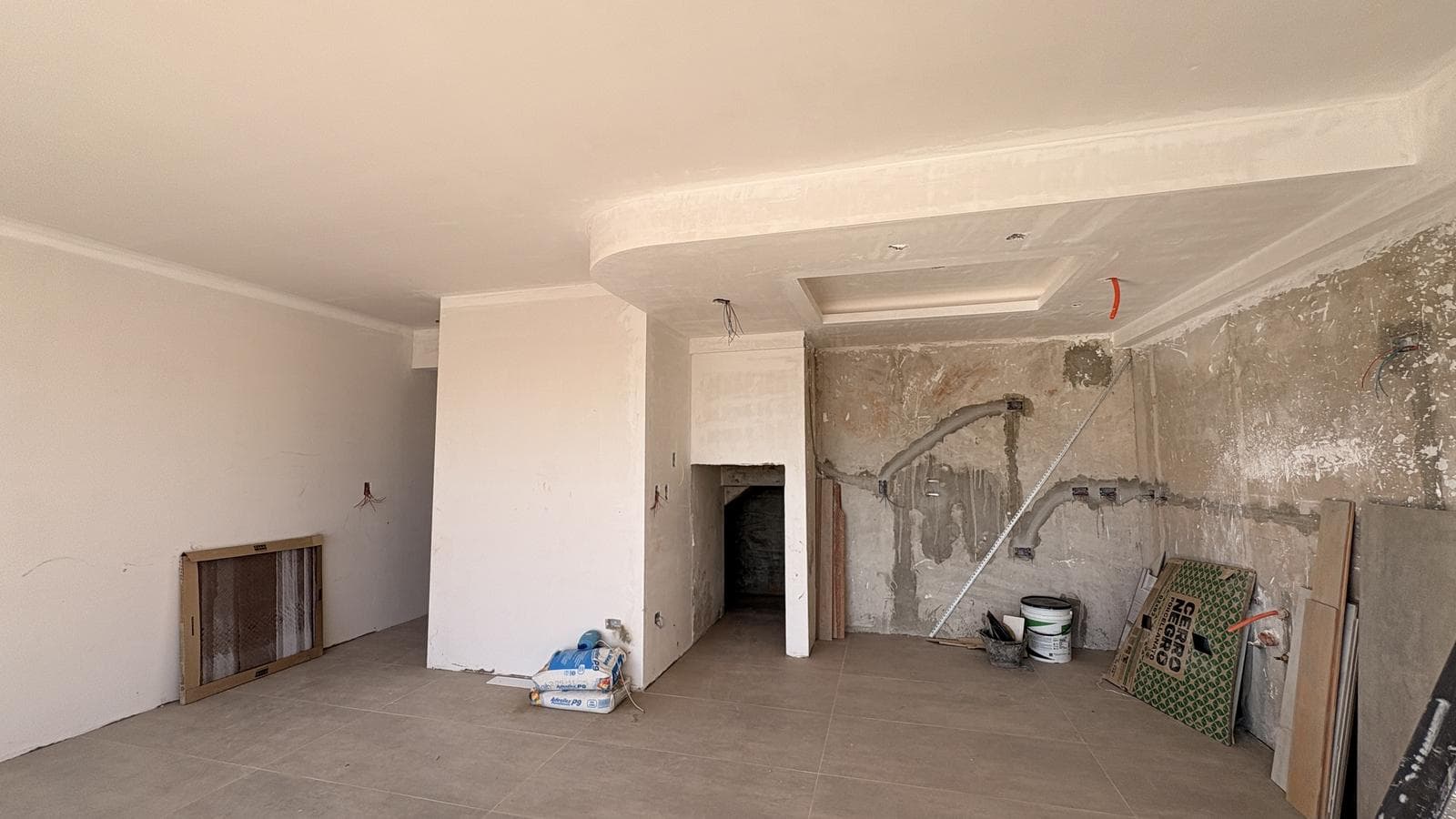 For Sale/Financing: 2-Bedroom Triplex Apartment with Private Terrace. Pichincha