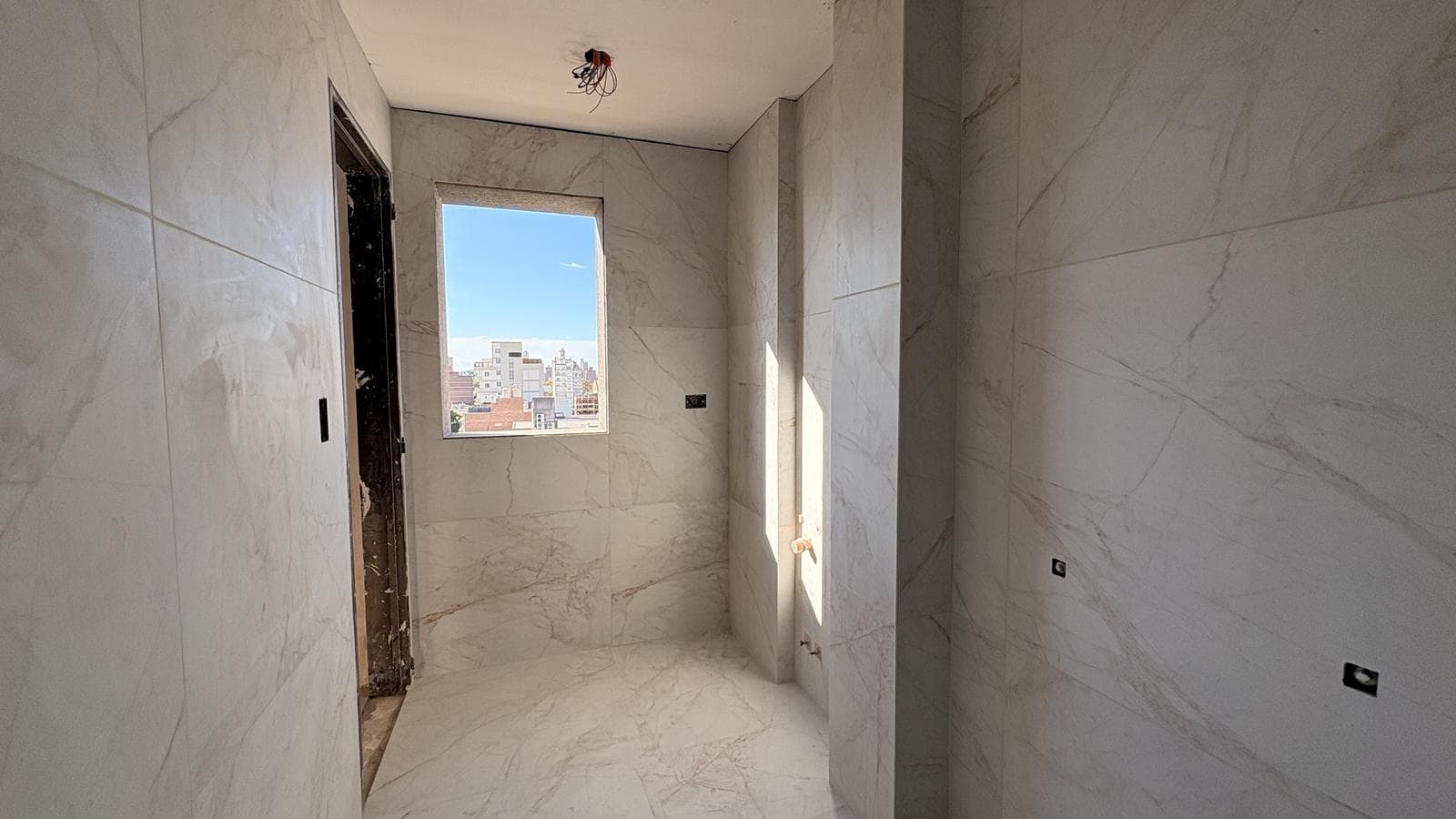 For Sale/Financing: 2-Bedroom Triplex Apartment with Private Terrace. Pichincha