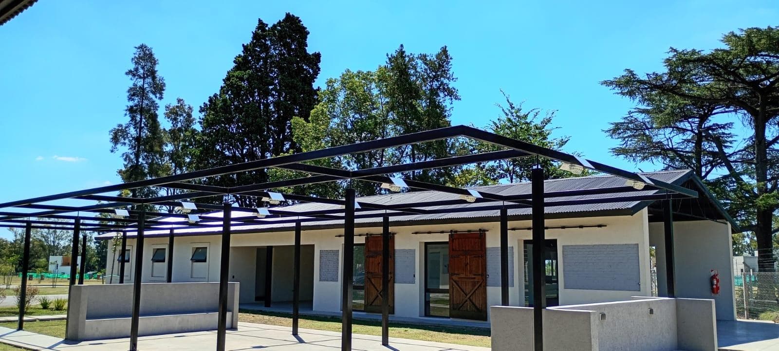 Brand-new 5-room single-story house for sale with financing available in Santa Sofía, Pilar del Este