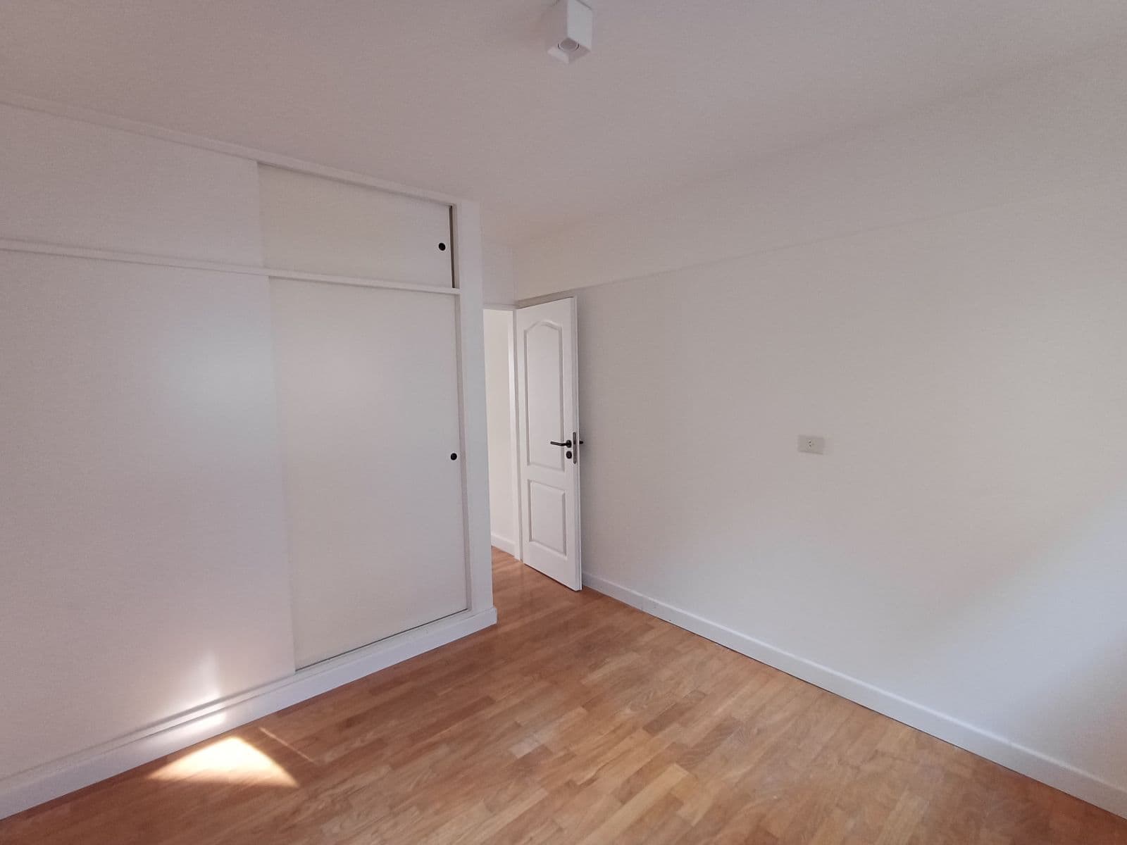 3-room duplex apartment for sale—bright and in an excellent location