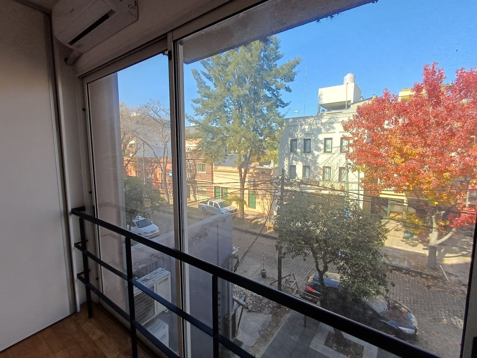 3-room duplex apartment for sale—bright and in an excellent location