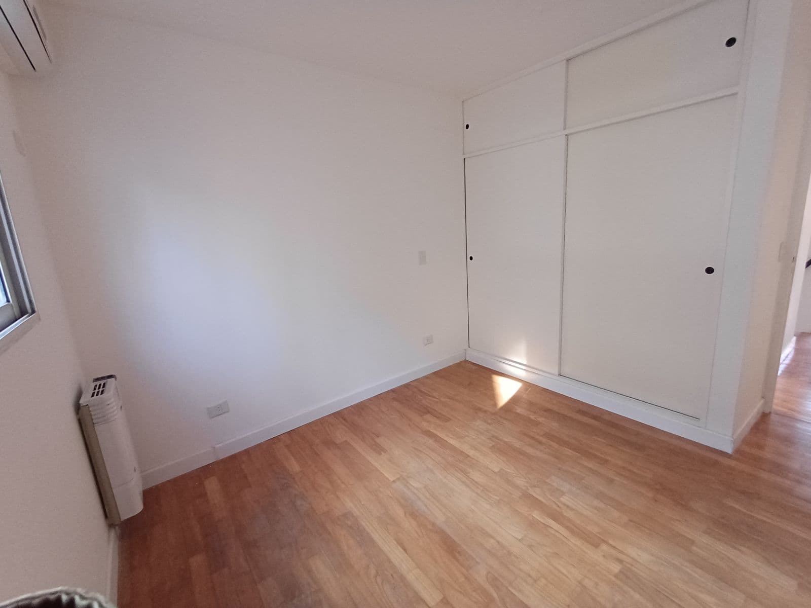 3-room duplex apartment for sale—bright and in an excellent location