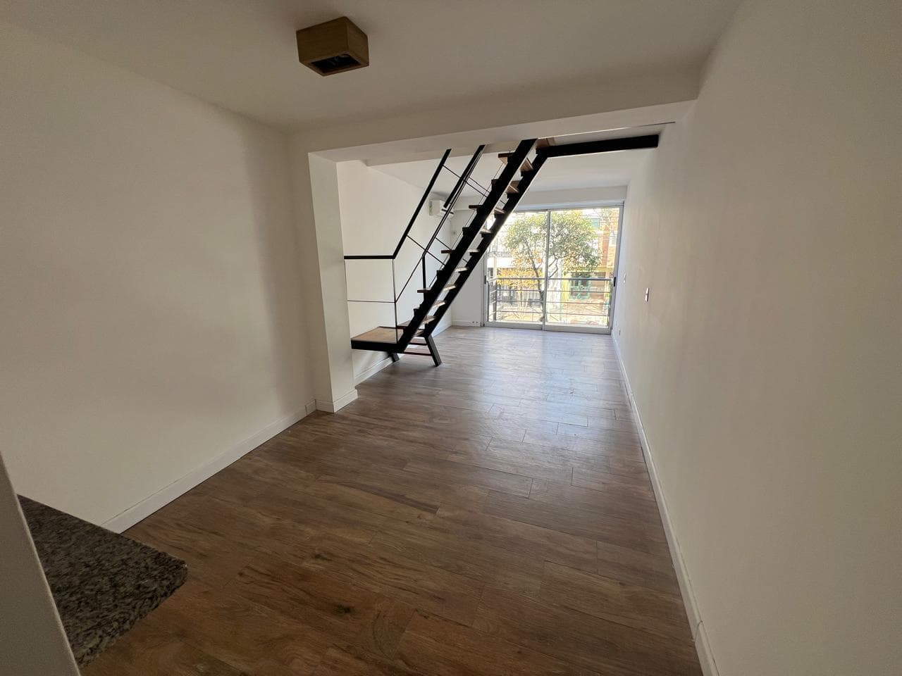 3-room duplex apartment for sale—bright and in an excellent location