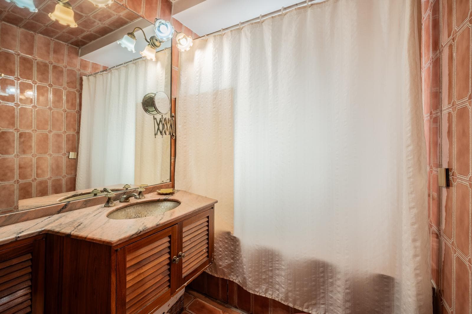 Venta Departamento Barrancas de Belgrano piso alto torre 5 ambientes cochera baulera