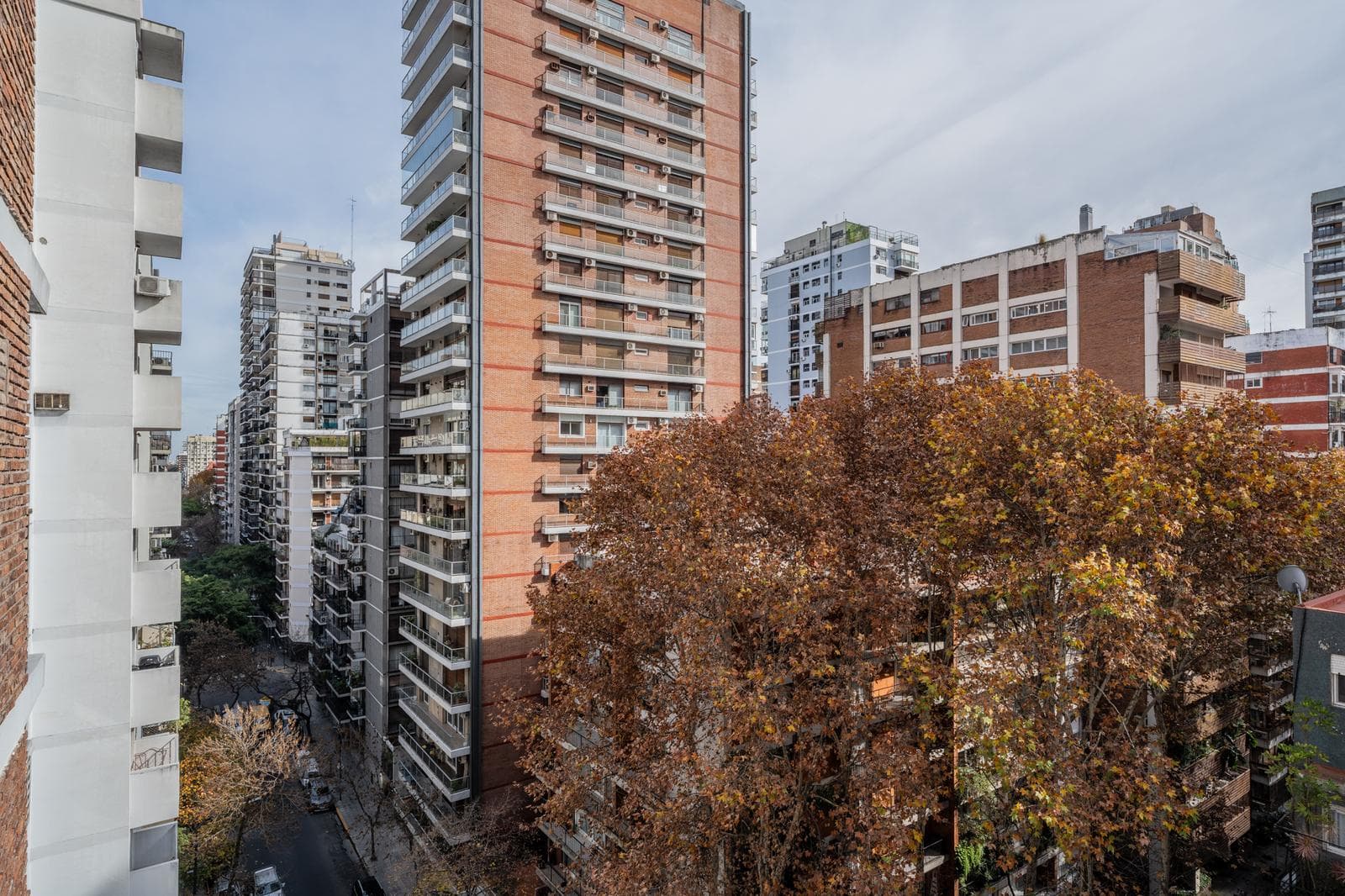 Venta Departamento Barrancas de Belgrano piso alto torre 5 ambientes cochera baulera