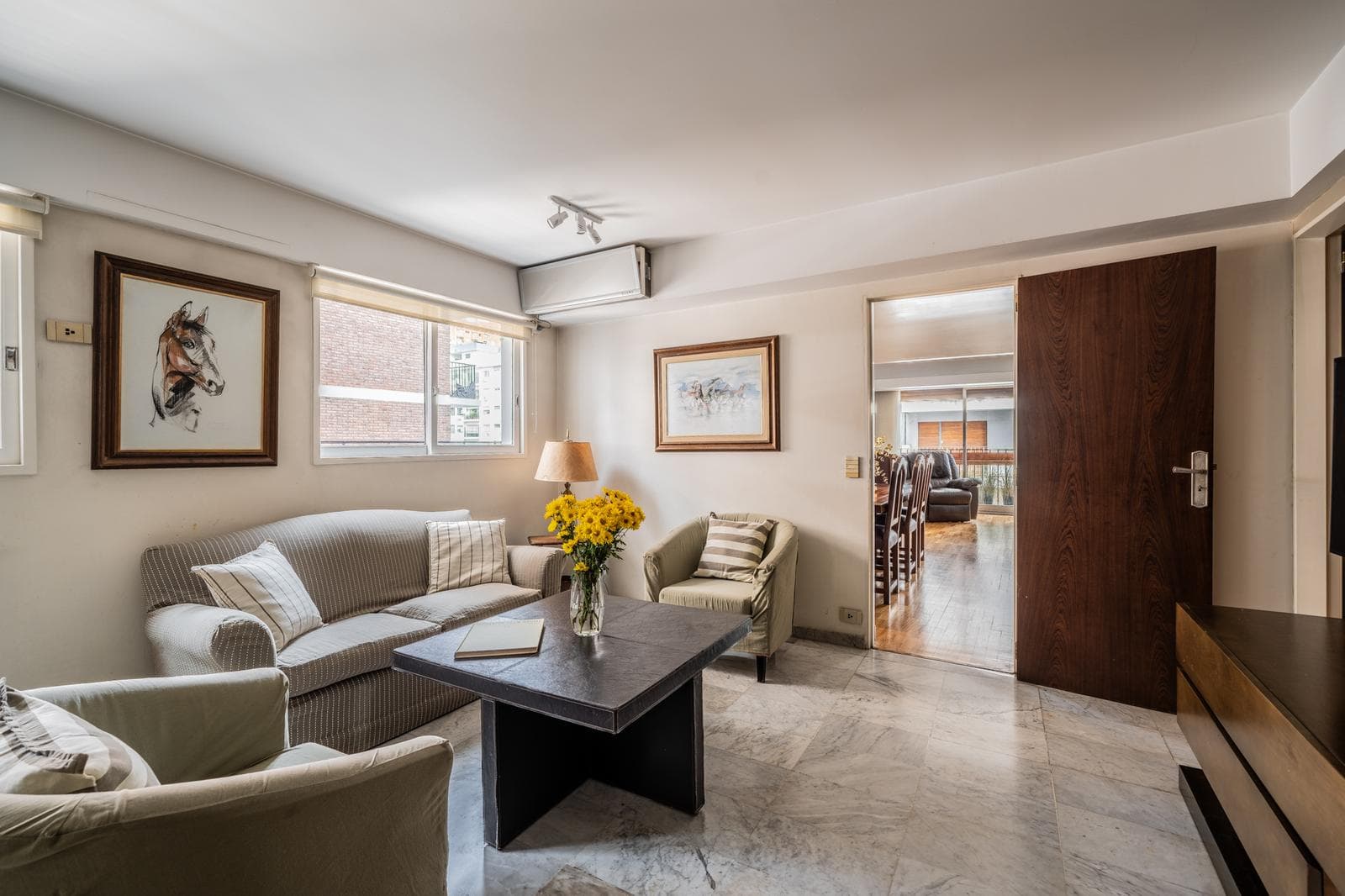 Venta Departamento Barrancas de Belgrano piso alto torre 5 ambientes cochera baulera