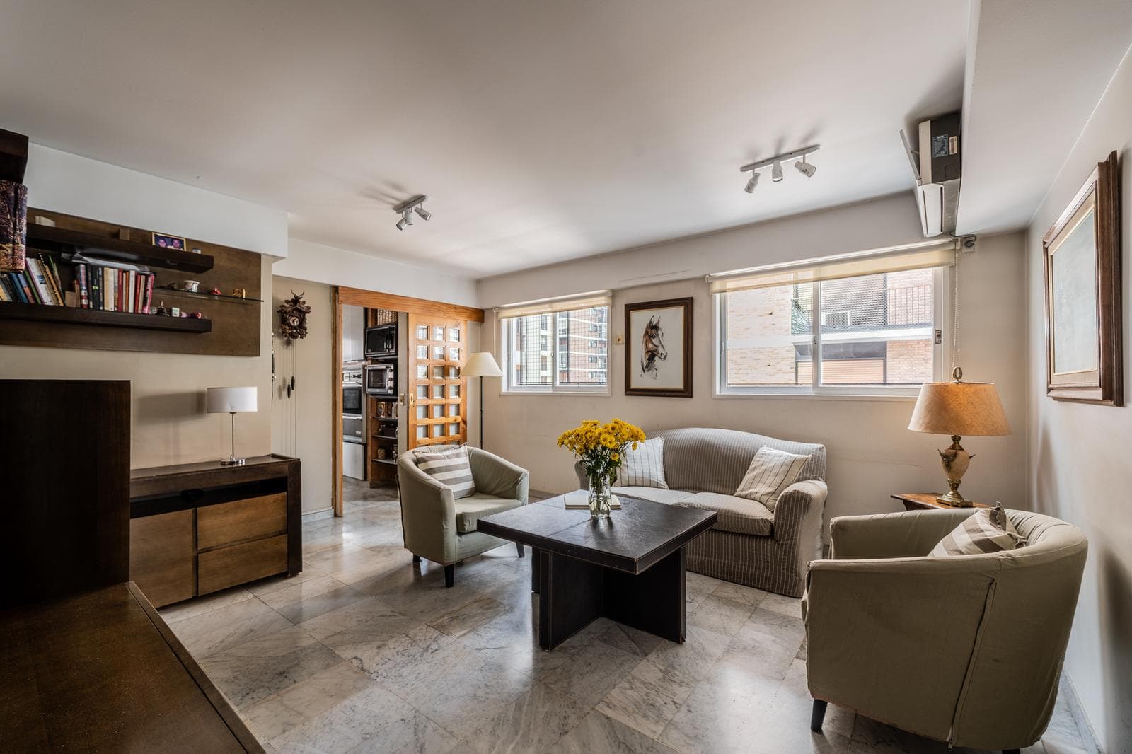Venta Departamento Barrancas de Belgrano piso alto torre 5 ambientes cochera baulera