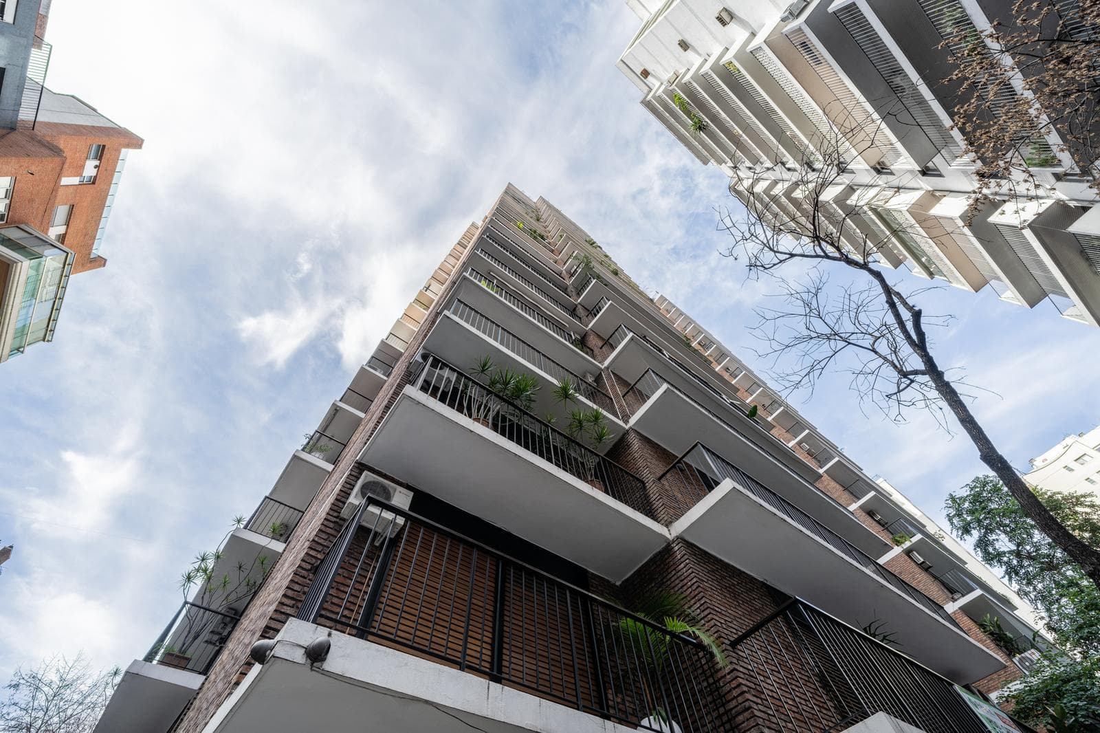 Venta Departamento Barrancas de Belgrano piso alto torre 5 ambientes cochera baulera