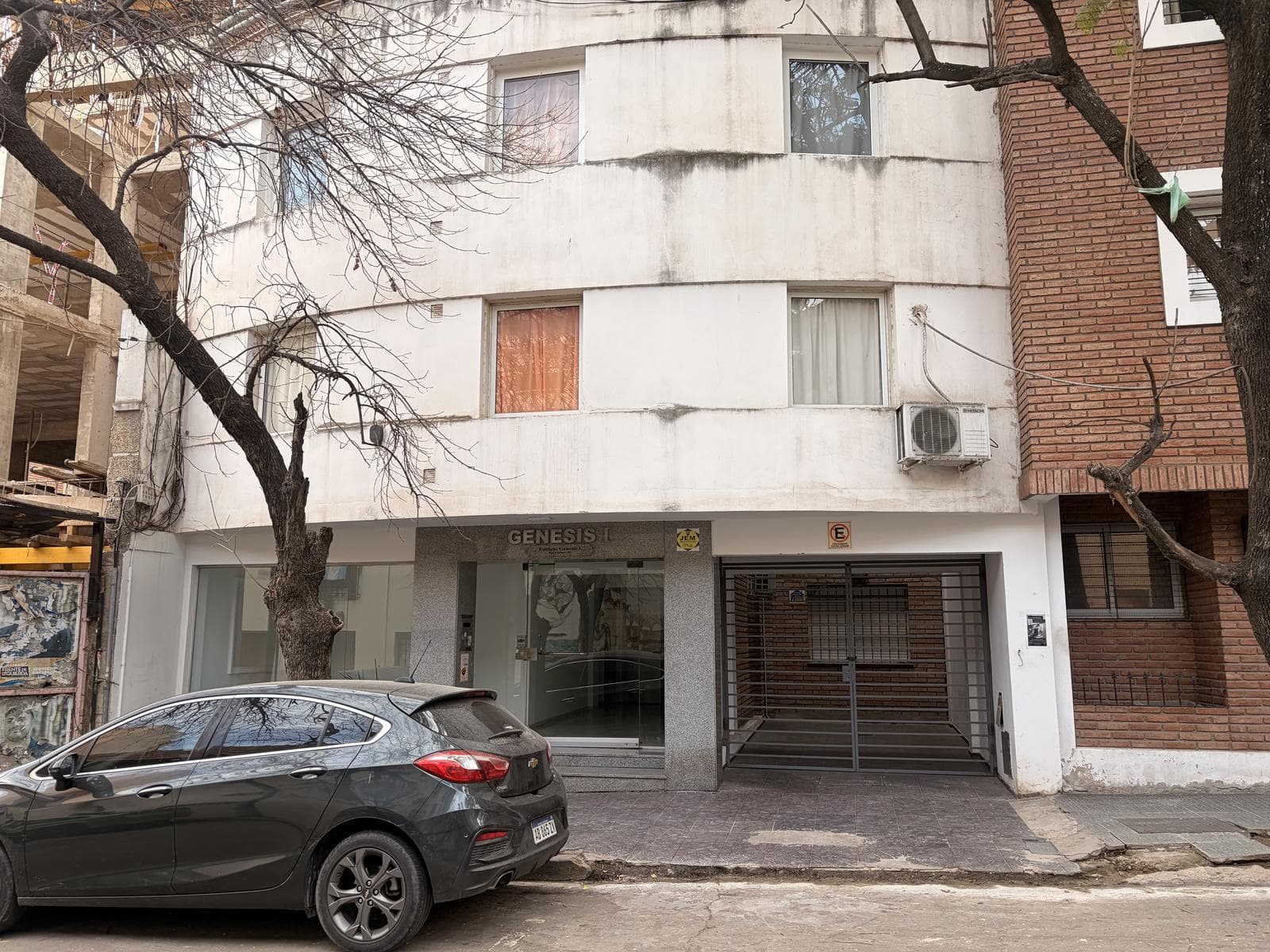 FOR RENT - SPACIOUS one-bedroom apartment in the Nueva Córdoba neighborhood