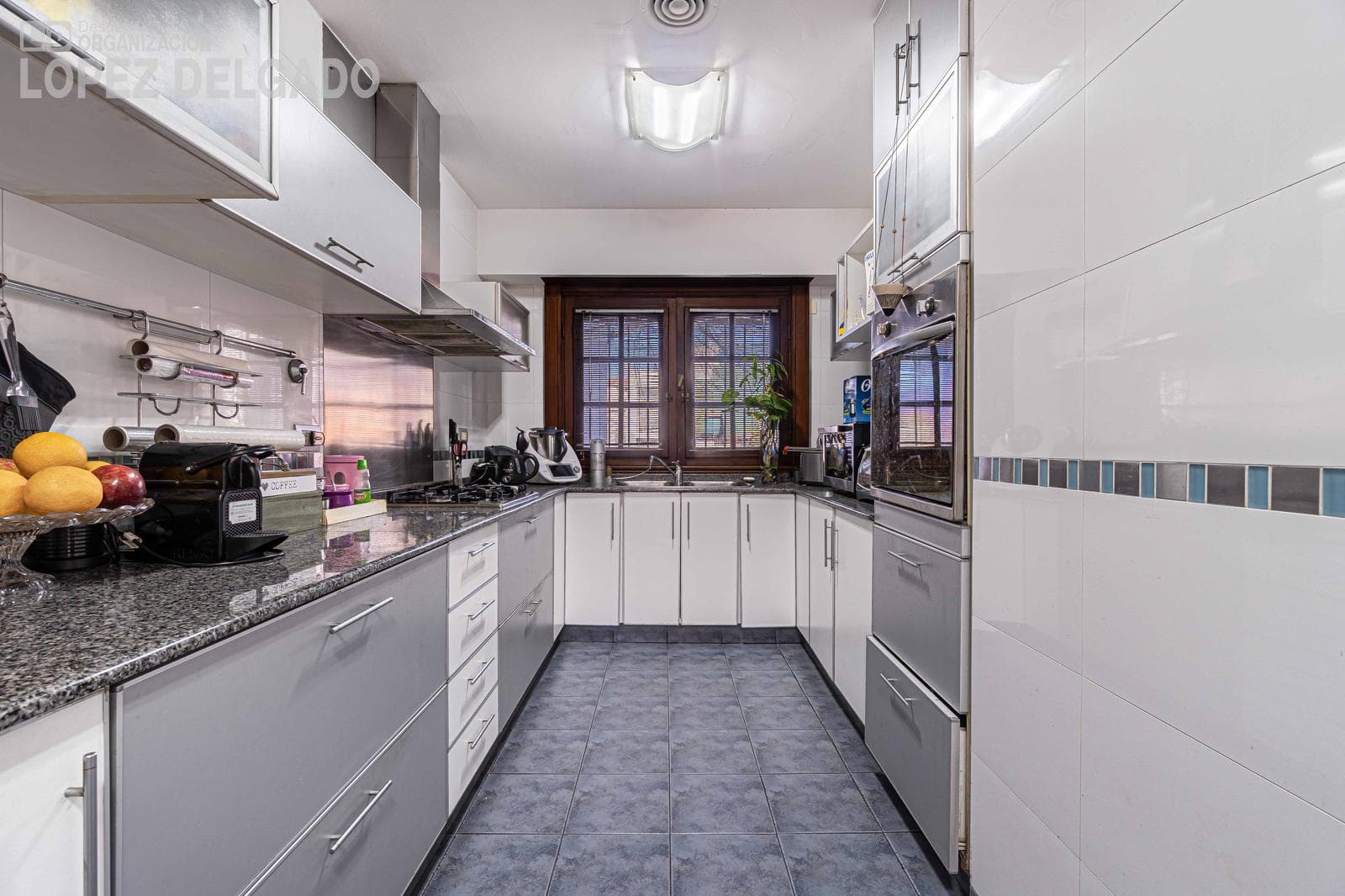 7-room house with a park and pool in Villa del Parque