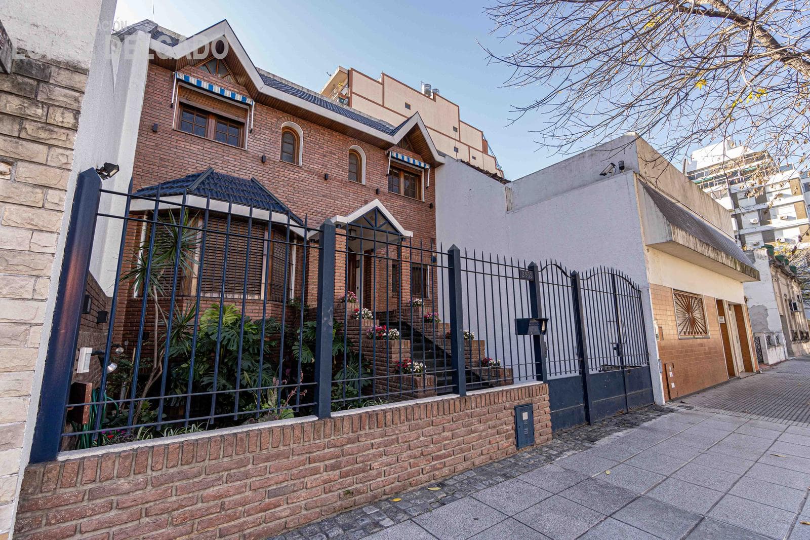 7-room house with a park and pool in Villa del Parque