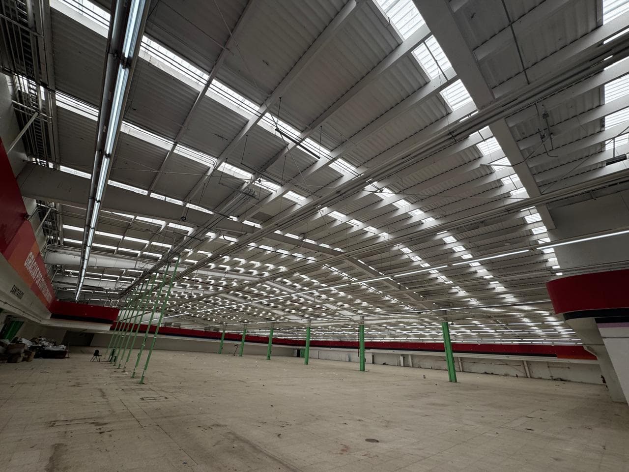 Warehouse for RENT in Ensenada, Baja California.