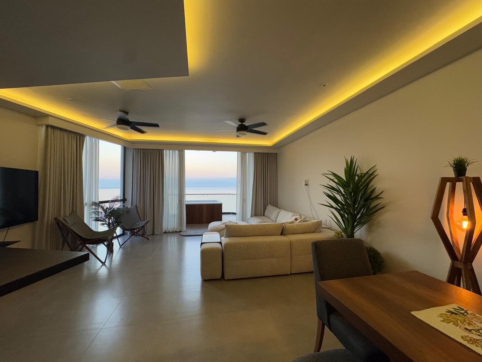 Beachfront Apartment for Sale in Bahiban, La Cruz de Huanacaxtle, Riviera Nayarit
