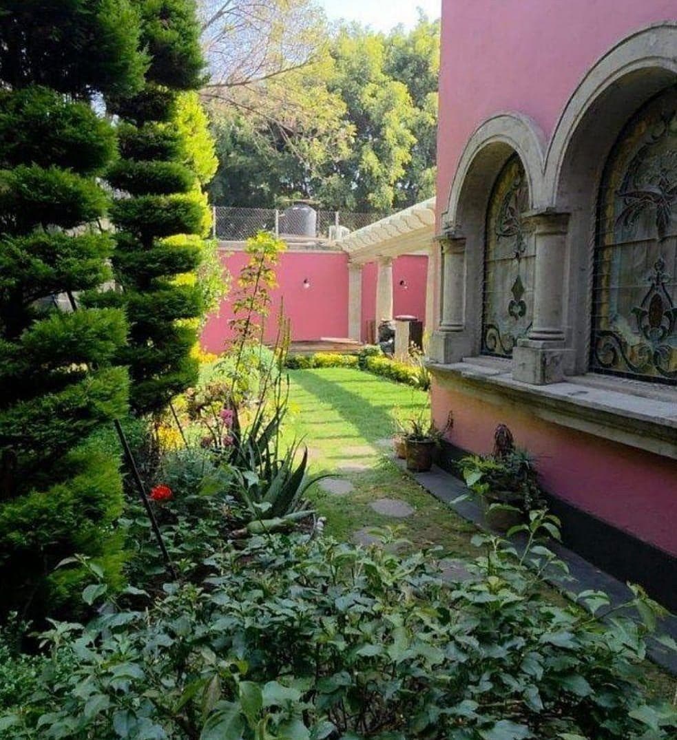 Victorian-Style House for Sale in Santa Catarina, Coyoacán, with a Swimming Lane