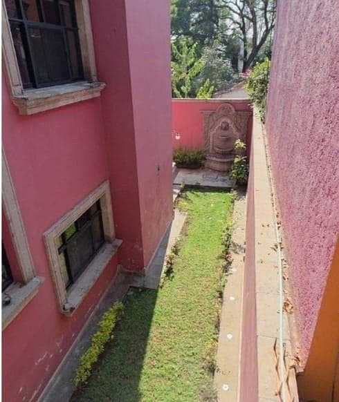 Victorian-Style House for Sale in Santa Catarina, Coyoacán, with a Swimming Lane