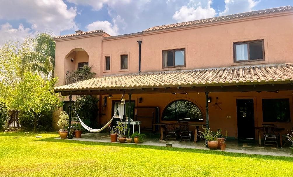 Furnished house for rent for one year. San Isidro Labrador neighborhood