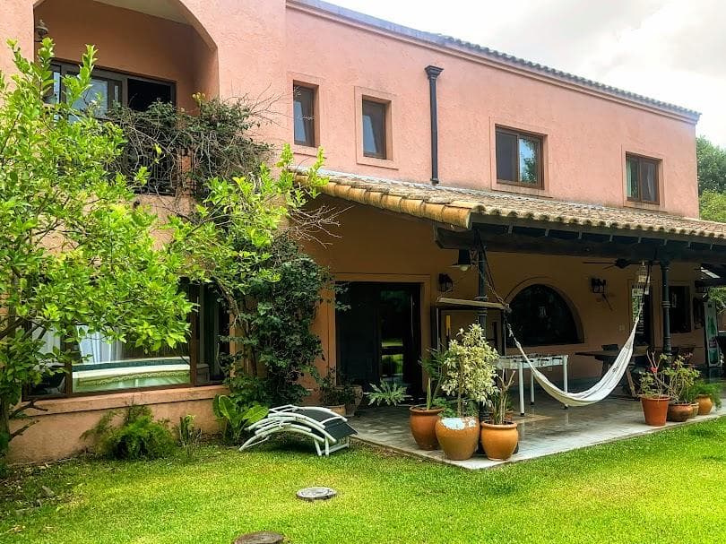 Furnished house for rent for one year. San Isidro Labrador neighborhood