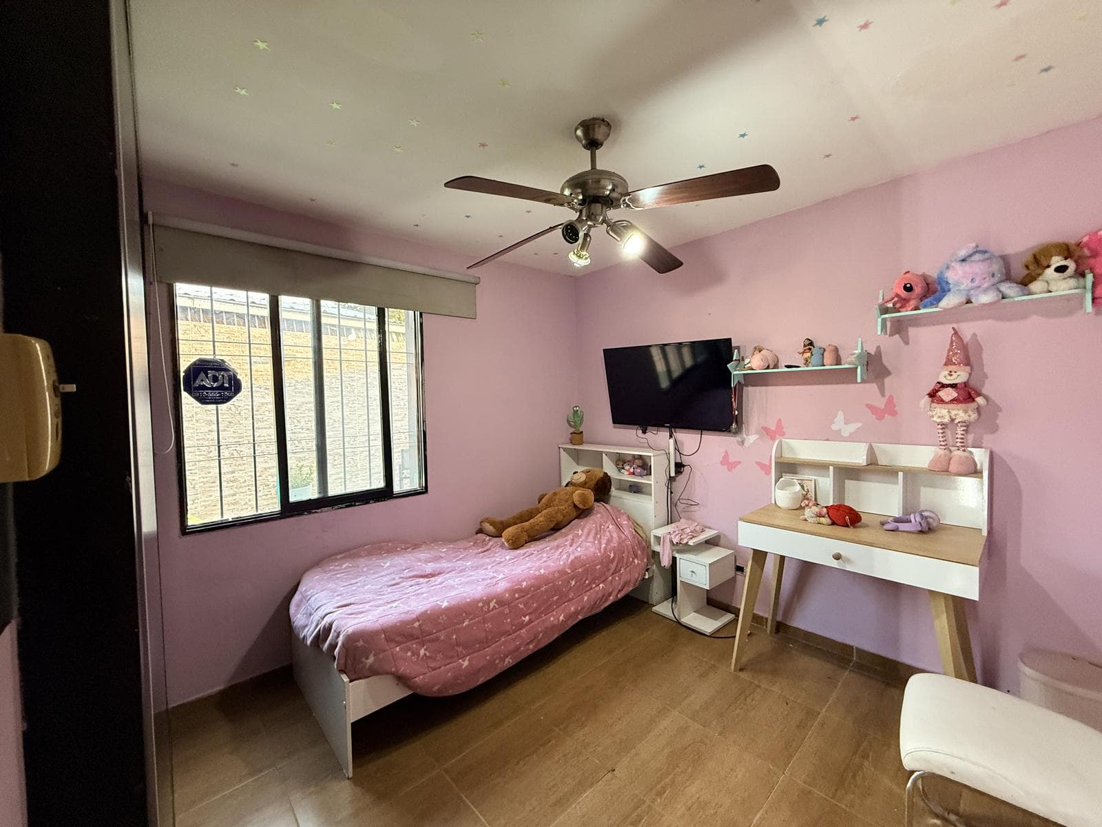 House for Sale Eligible for Financing in the Luzuriaga Maipu Municipal Neighborhood
