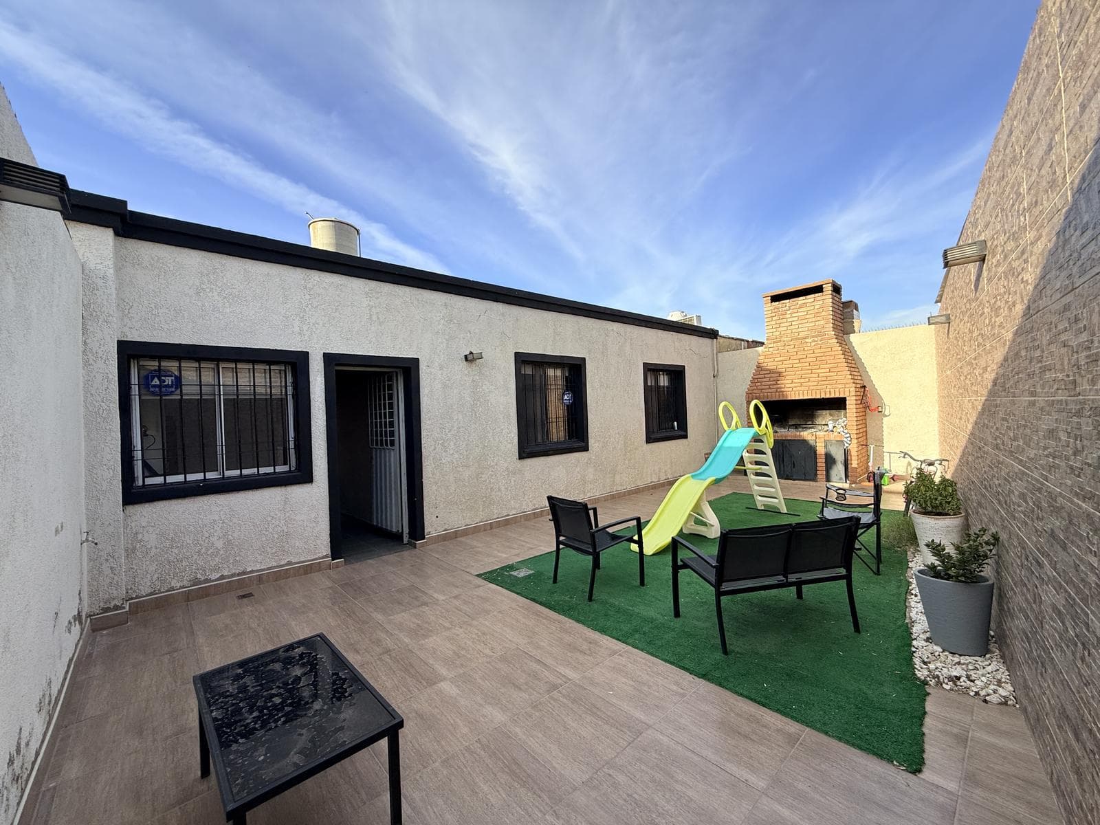House for Sale Eligible for Financing in the Luzuriaga Maipu Municipal Neighborhood