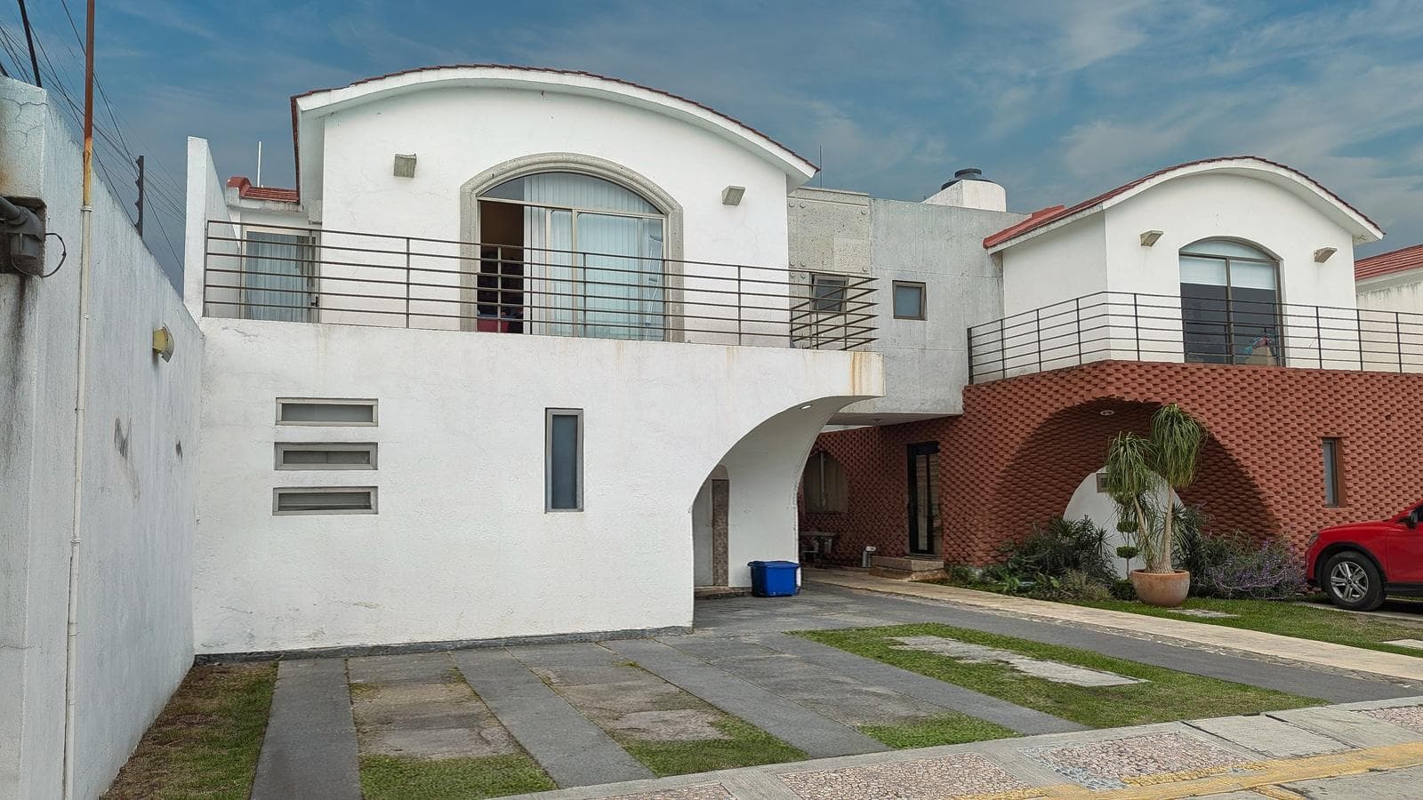 HOUSE FOR SALE IN THE ALTAMIRA RESIDENTIAL COMPLEX, METEPEC