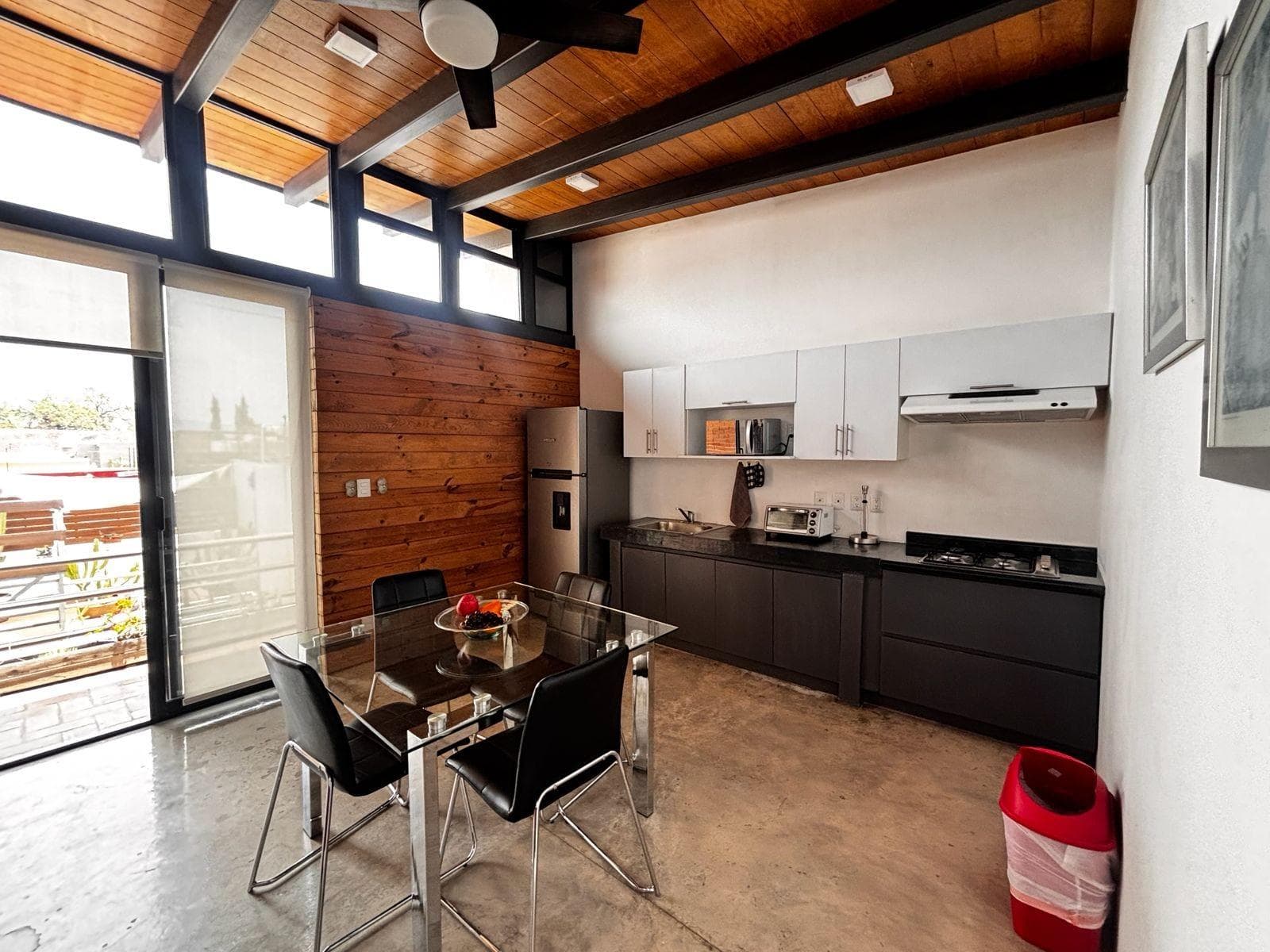 Furnished loft, 2 bedrooms in the Historic District