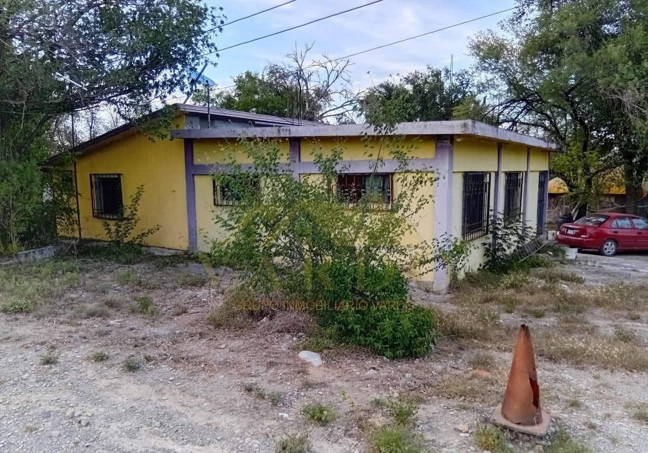 Land with a Country House and Pool for Sale. Hualahuises, Nuevo León