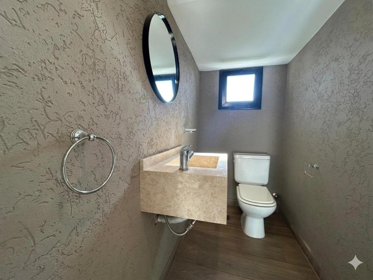 House in El Canton - North of the lagoon GREAT OPPORTUNITY, NORTHEAST-FACING