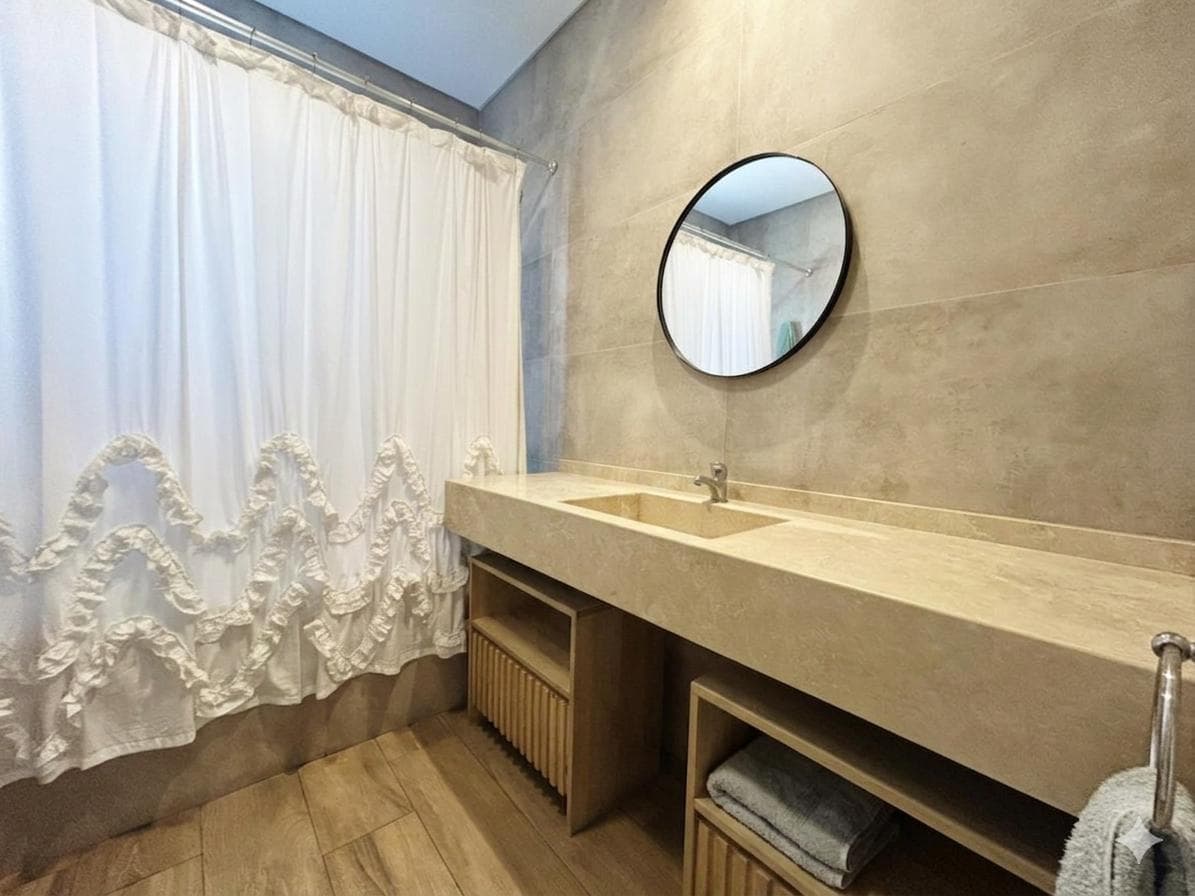 House in El Canton - North of the lagoon GREAT OPPORTUNITY, NORTHEAST-FACING