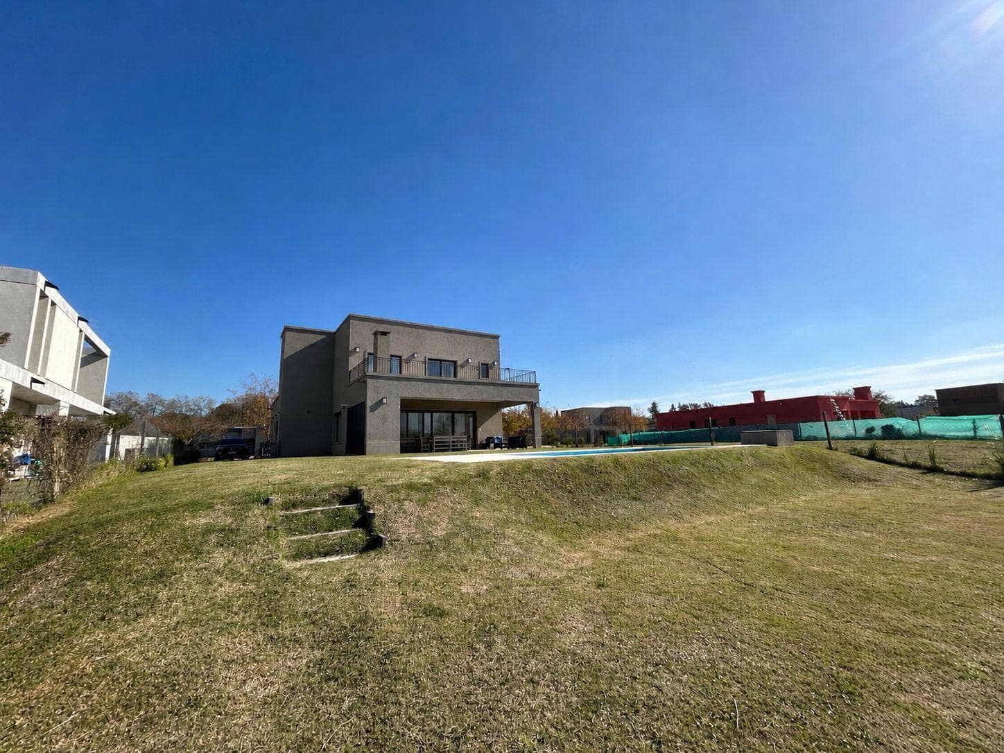 House in El Canton - North of the lagoon GREAT OPPORTUNITY, NORTHEAST-FACING