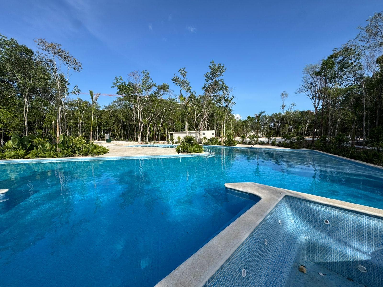 Apartment in LOMAS AURORA: 2 bedrooms, unfurnished