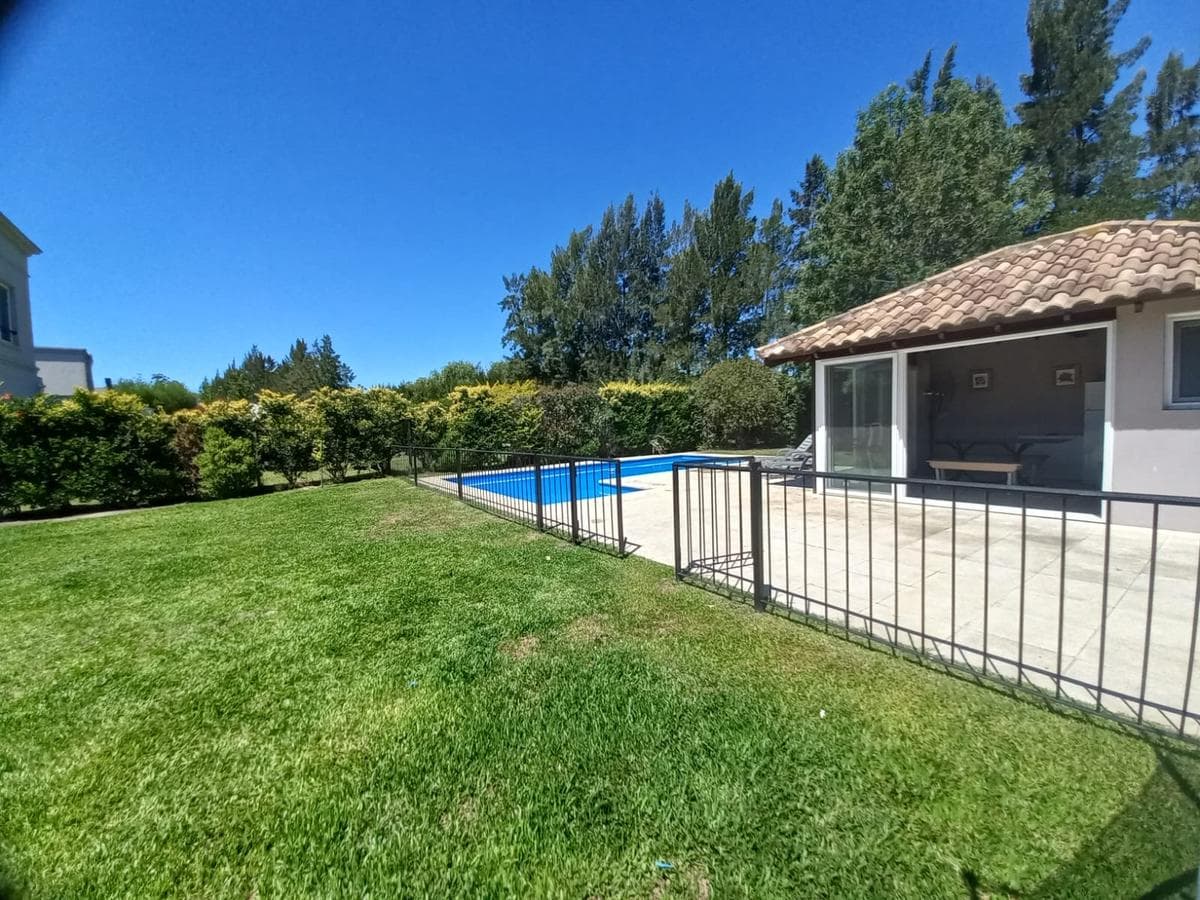 House for Sale, Eligible for Mortgage, 5 Rooms, Santa Teresa Neighborhood, Villanueva, Tigre