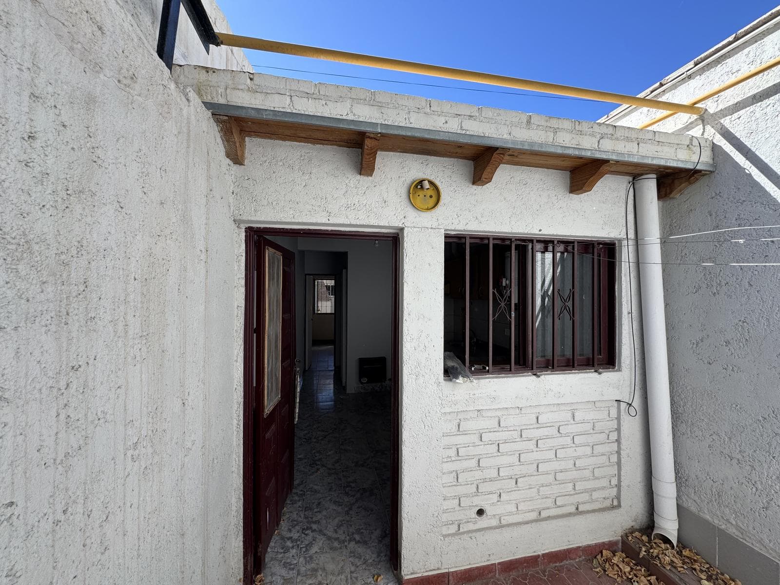 House and 2 additional apartments for sale in Las Heras