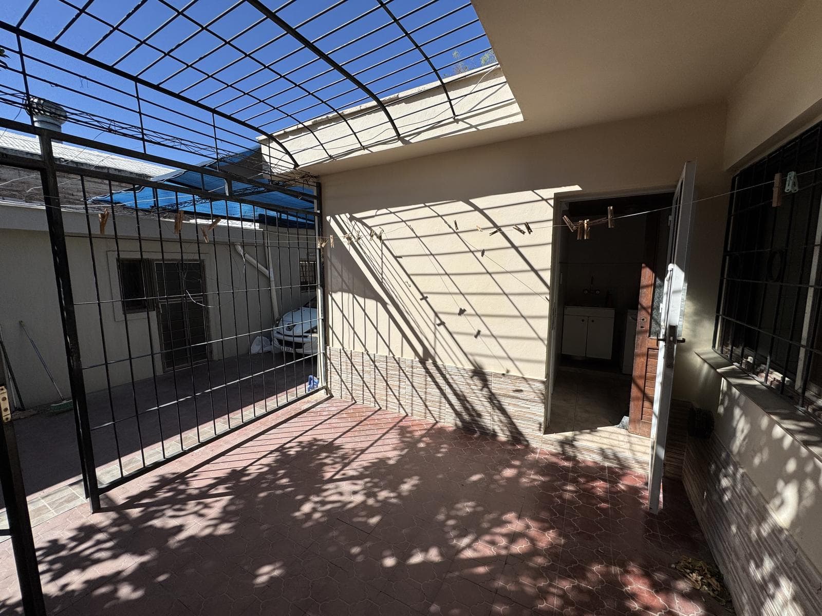 House and 2 additional apartments for sale in Las Heras