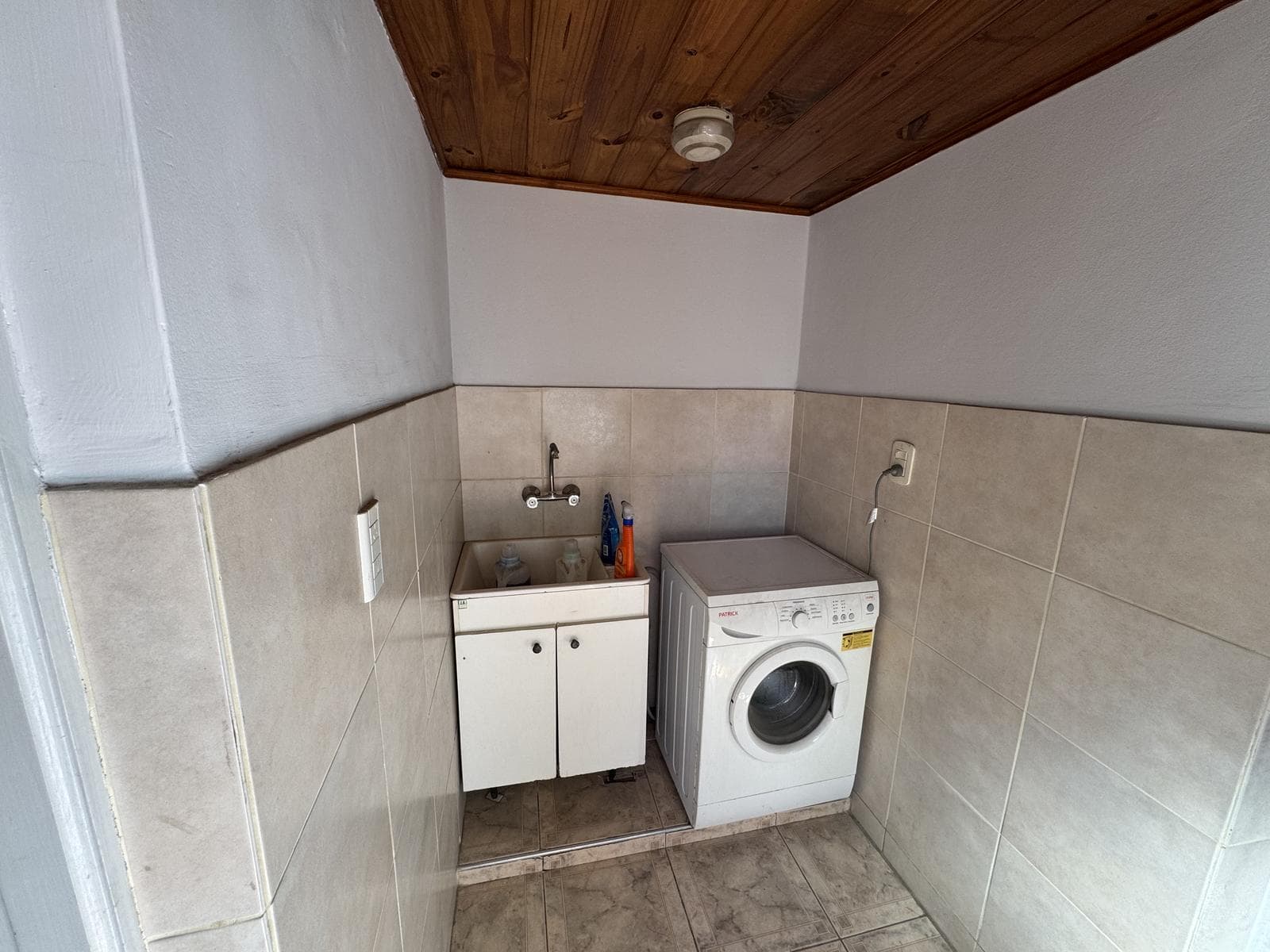 House and 2 additional apartments for sale in Las Heras